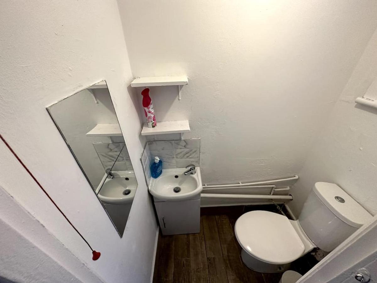 Wonderful 2 Bedroom On Tower Bridge London Kültér fotó