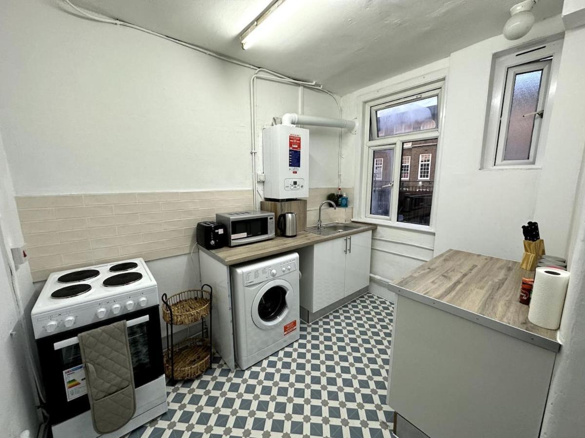 Wonderful 2 Bedroom On Tower Bridge London Kültér fotó