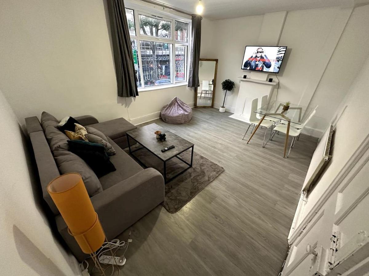 Wonderful 2 Bedroom On Tower Bridge London Kültér fotó