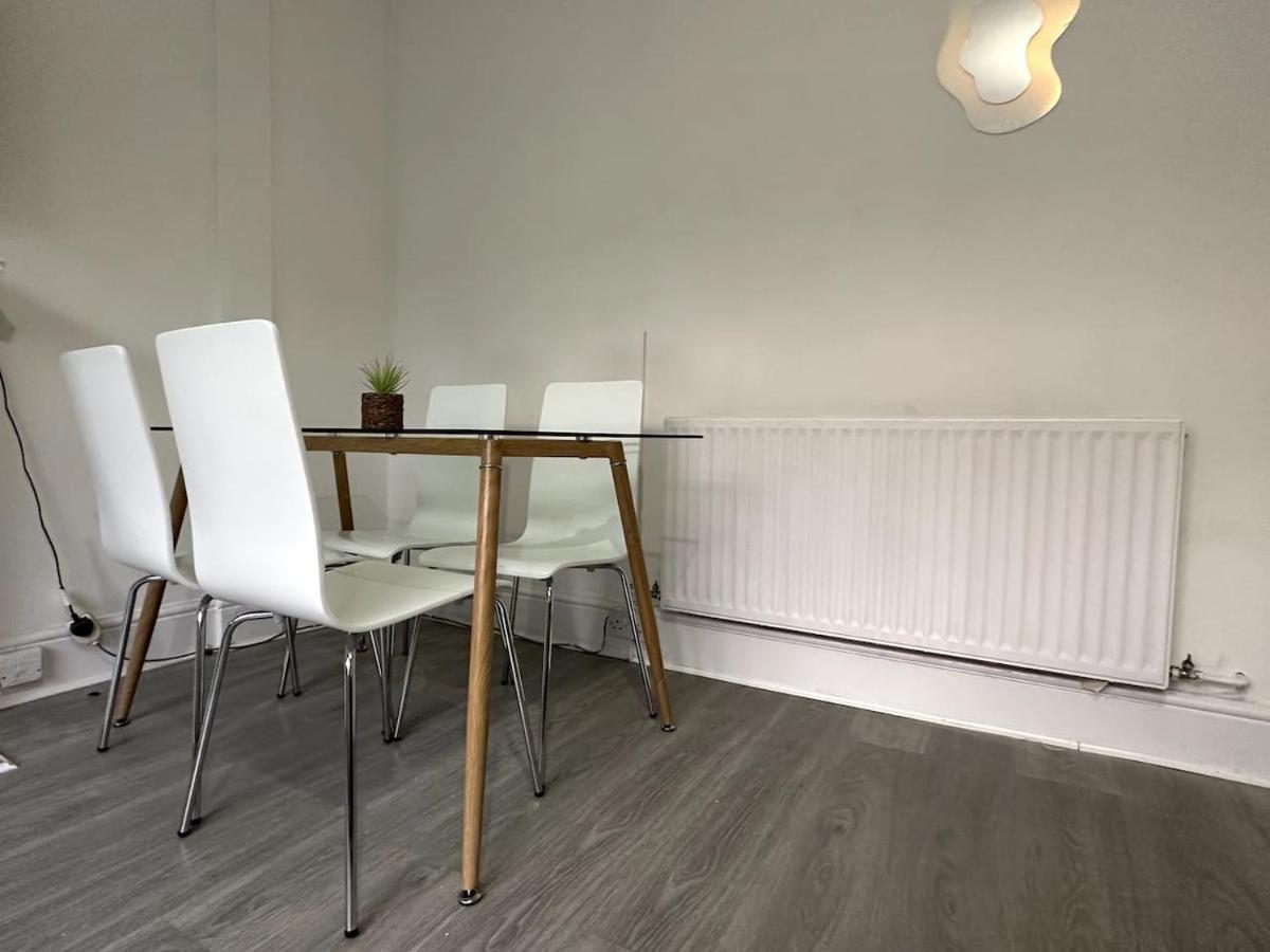 Wonderful 2 Bedroom On Tower Bridge London Kültér fotó